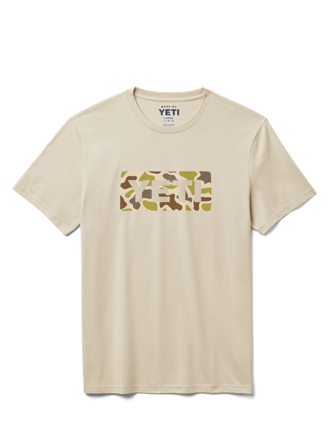 YETI Camo Logo Badge Short Sleeve T-Shirt Sand High Quality